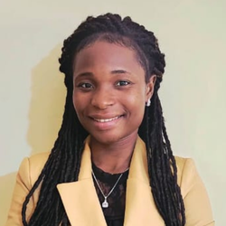 Lisa ADOUMA Ingenieure Systemes Et Reseaux